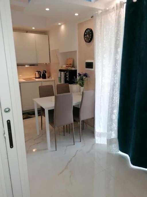 Fiumicino Aeroporto Casa Vacanze Iris Dış mekan fotoğraf